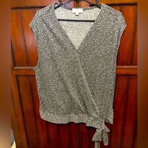 Loft size XL grey and white wrap style top with bow on side